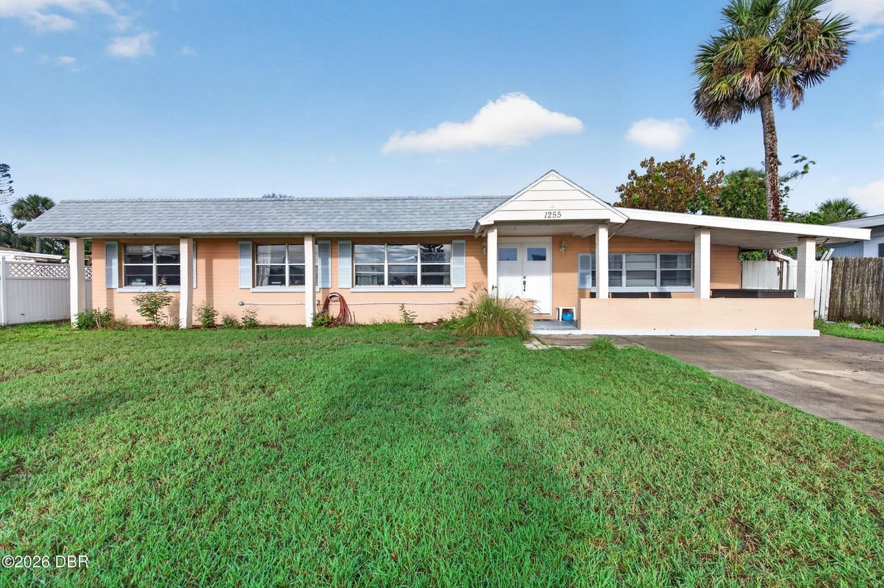 1255 Waverly Dr