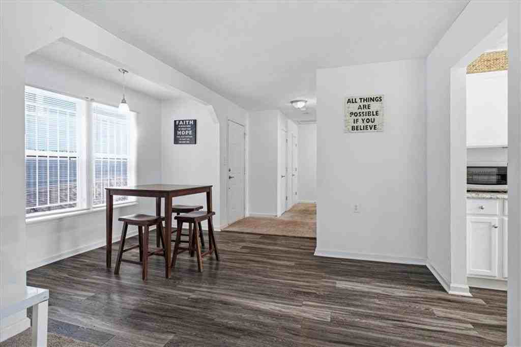 1173 Moton Ave Sw - Photo 6 of 23