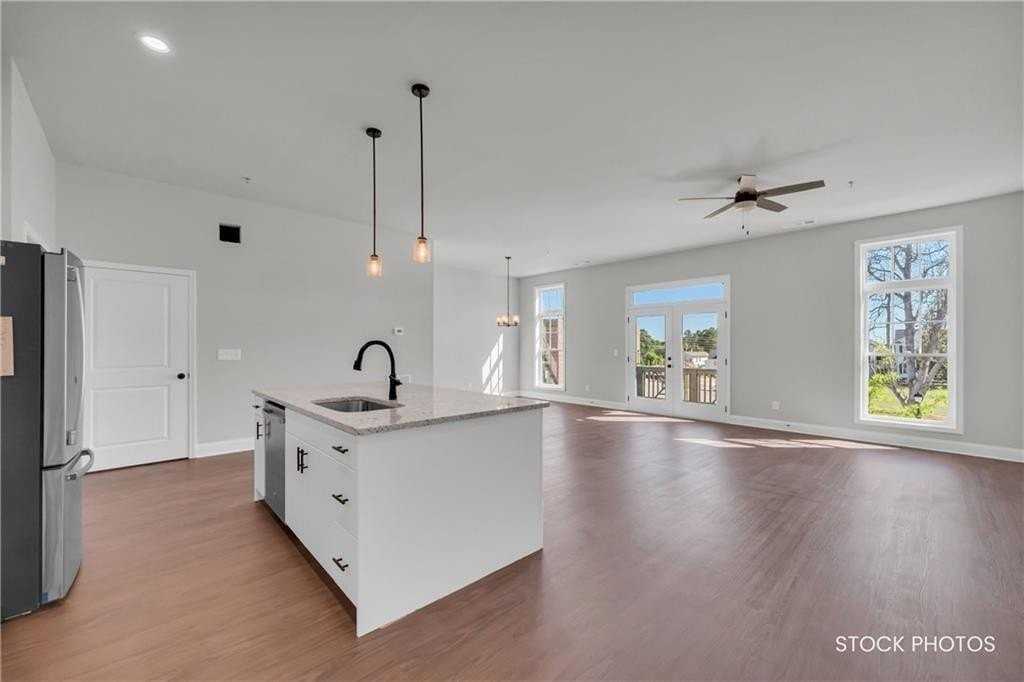 1058 Homestead Way Street - Photo 7 of 35