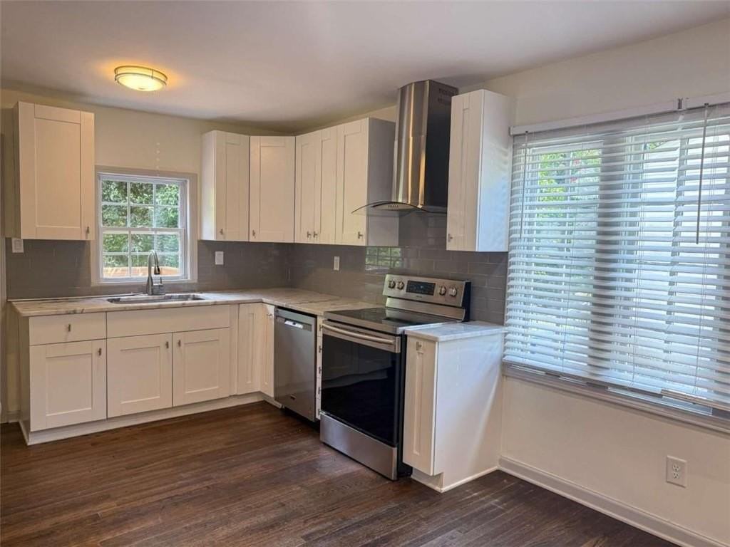 2093 Verbena St Nw - Photo 4 of 19