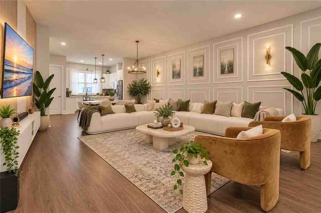 8026 Linfield Way - Photo 4 of 16