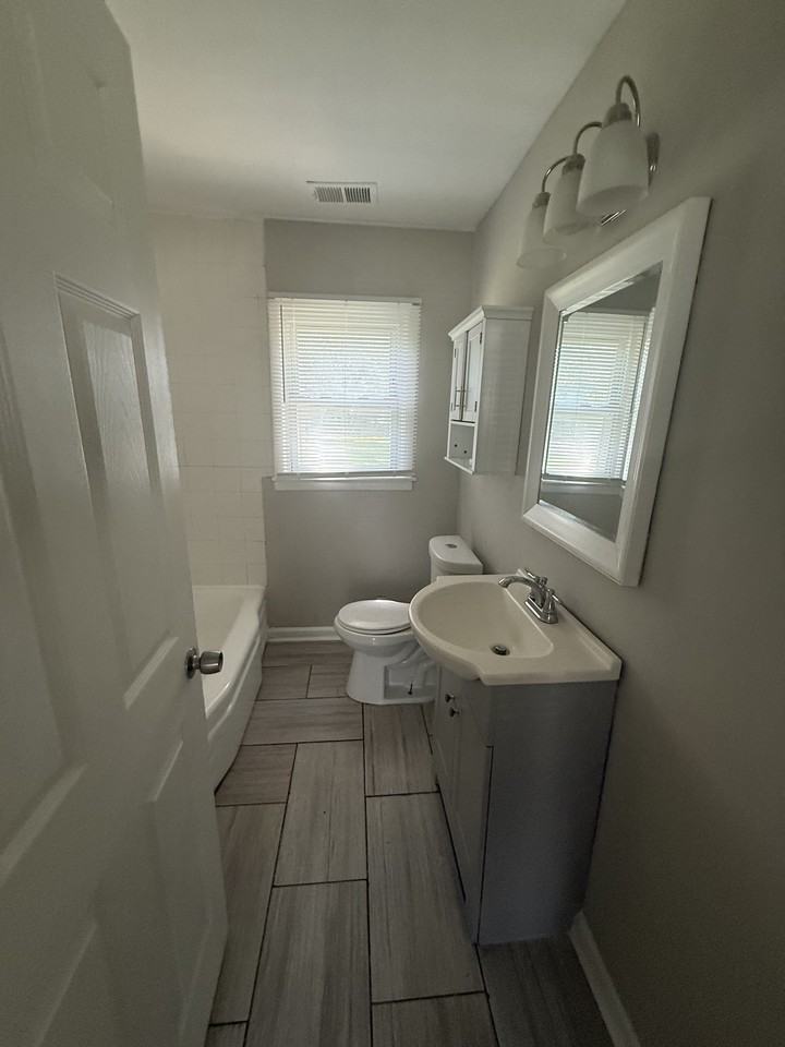 213 Johns Rd #1 - Photo 7 of 20