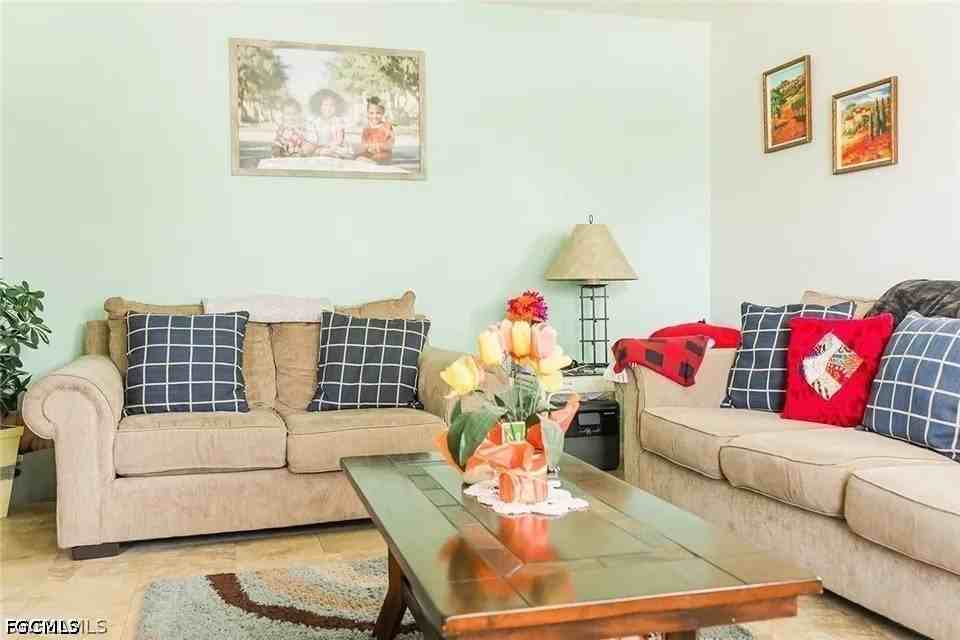 5011 Moon Ln - Photo 2 of 8