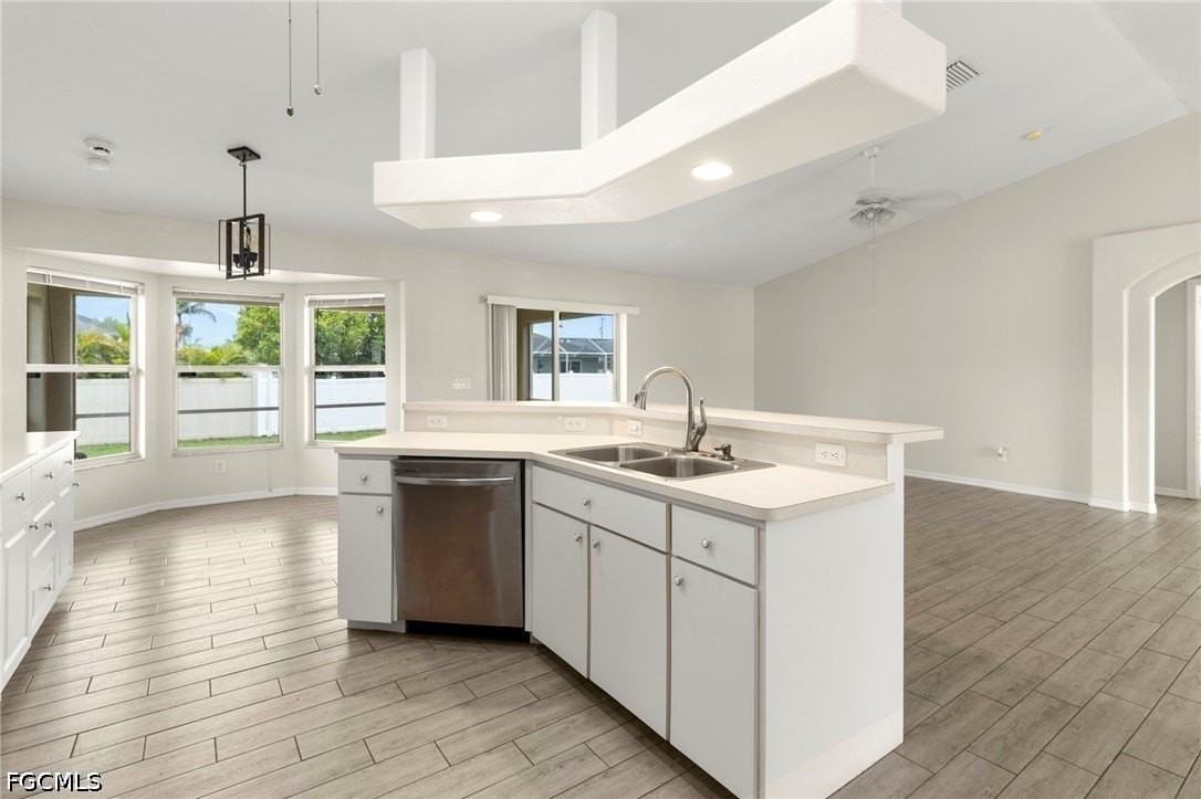 1810 Sw 22nd Ter - Photo 4 of 16