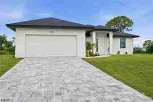 featured image of 2210 Nw 9th Ave