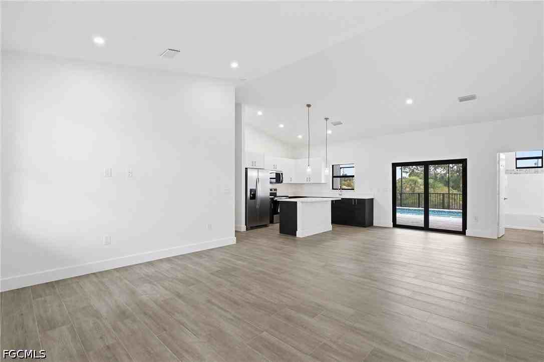 1431 Nw 17th Ave - Photo 6 of 48