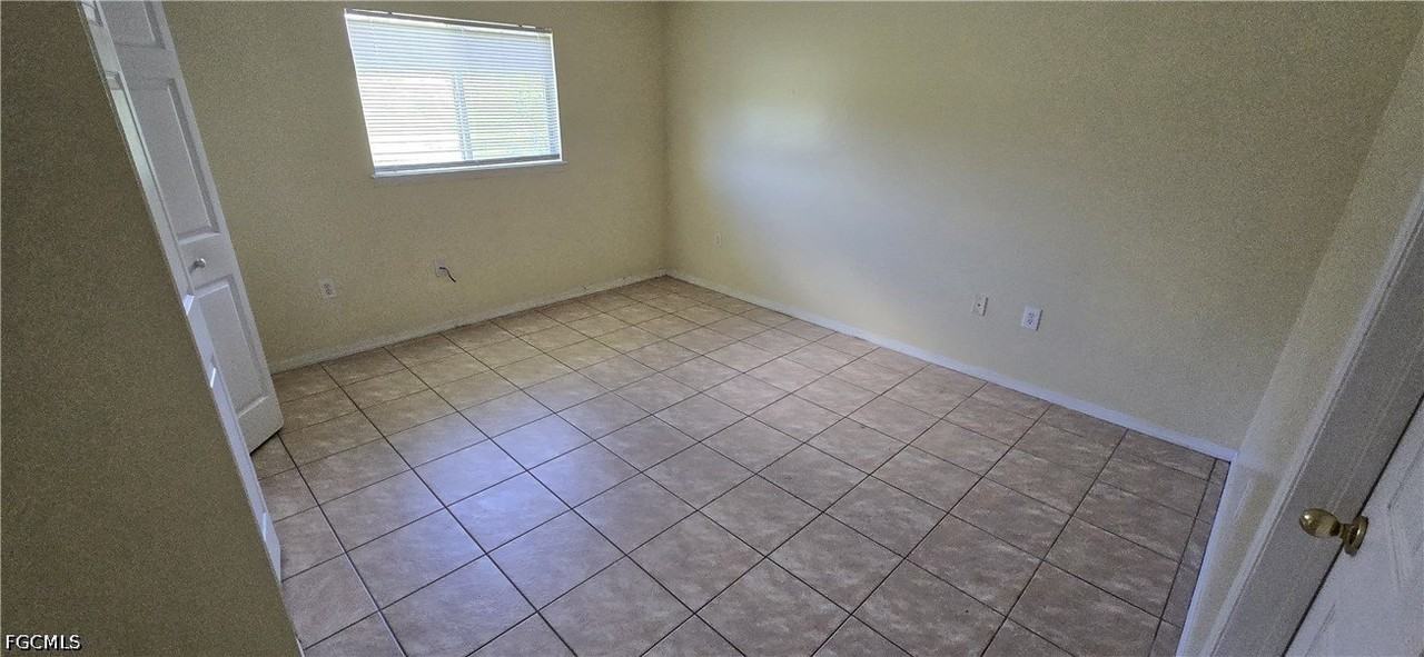 849 Motel St E - Photo 2 of 4