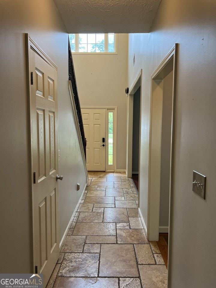 2401 Smoke Ct - Photo 5 of 50