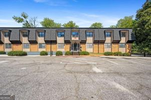 featured image of 375 Winding River Dr #K
