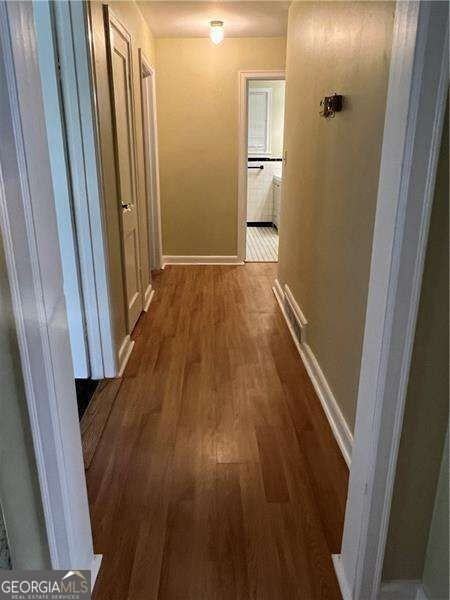 2042 E Roxboro Rd Ne - Photo 3 of 25