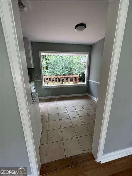 2042 E Roxboro Rd Ne - Photo 5 of 25