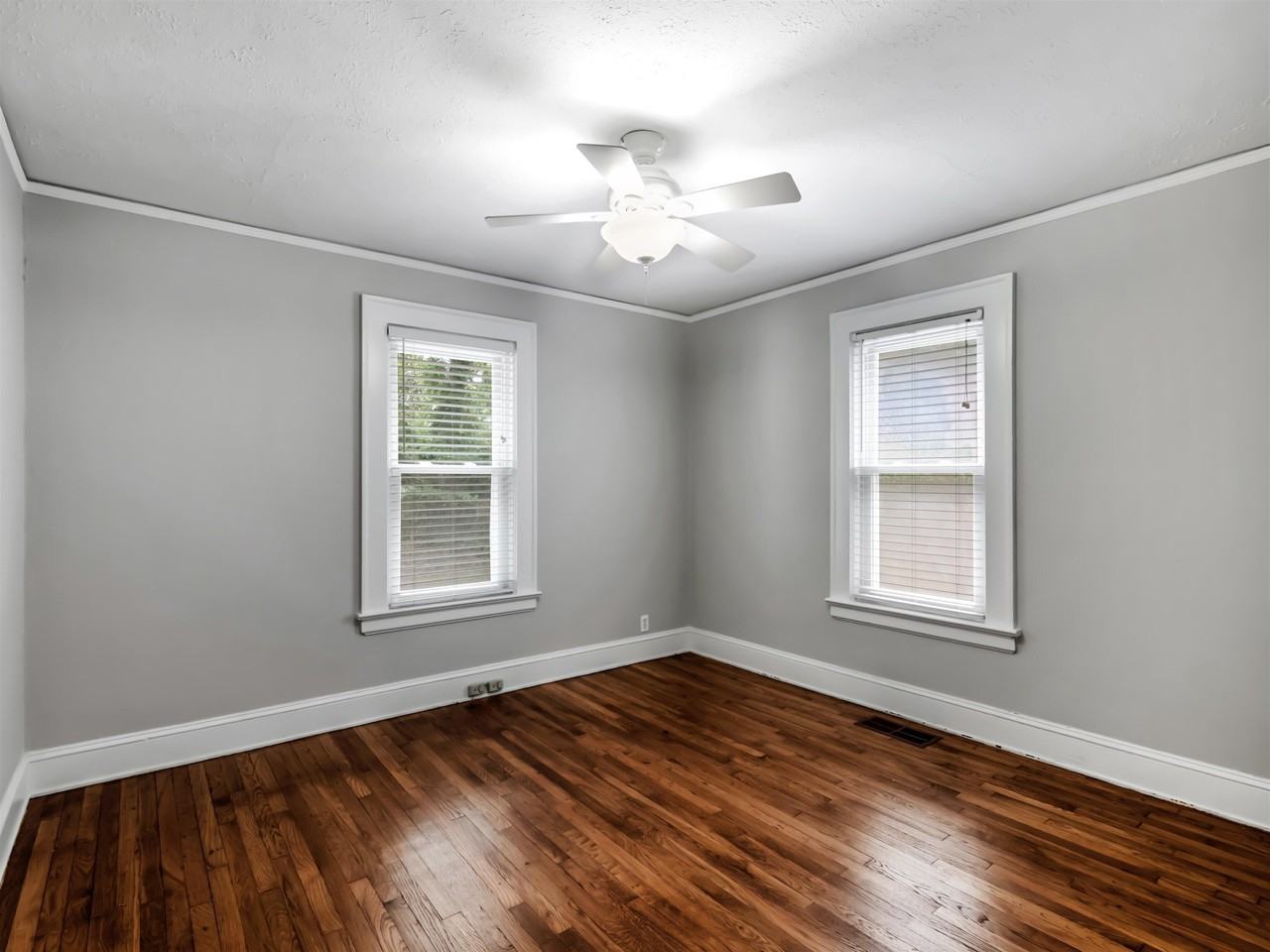 1724 Virginia Ave - Photo 3 of 18