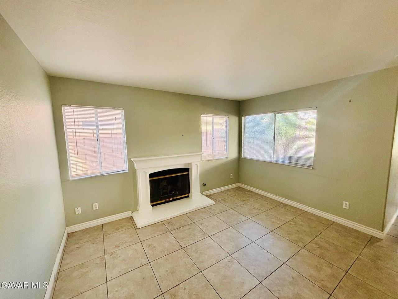 42520 57th St W - Photo 4 of 14