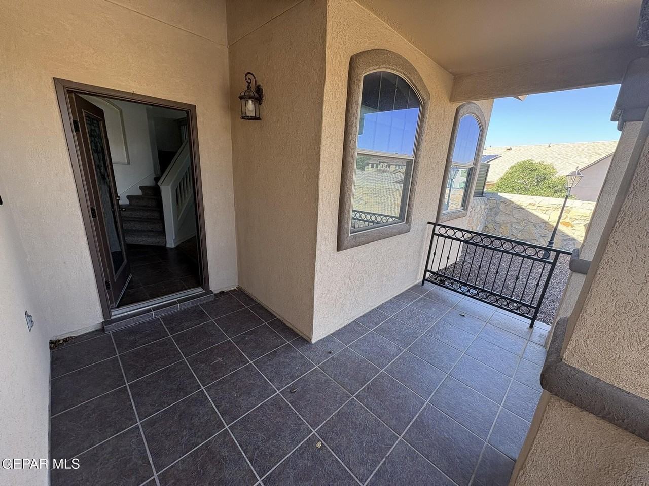 12220 Branell Ln - Photo 5 of 45
