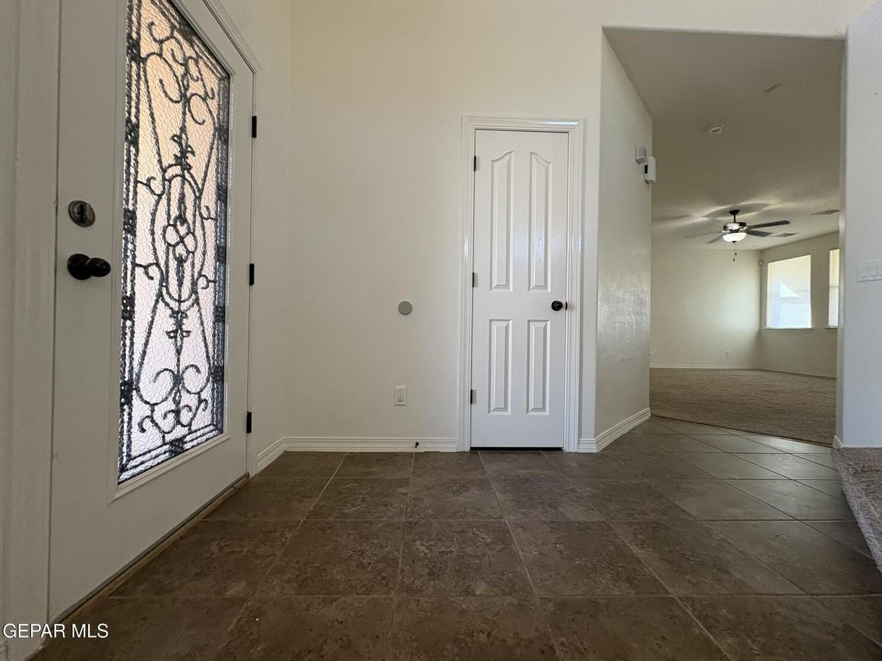 12220 Branell Ln - Photo 6 of 45