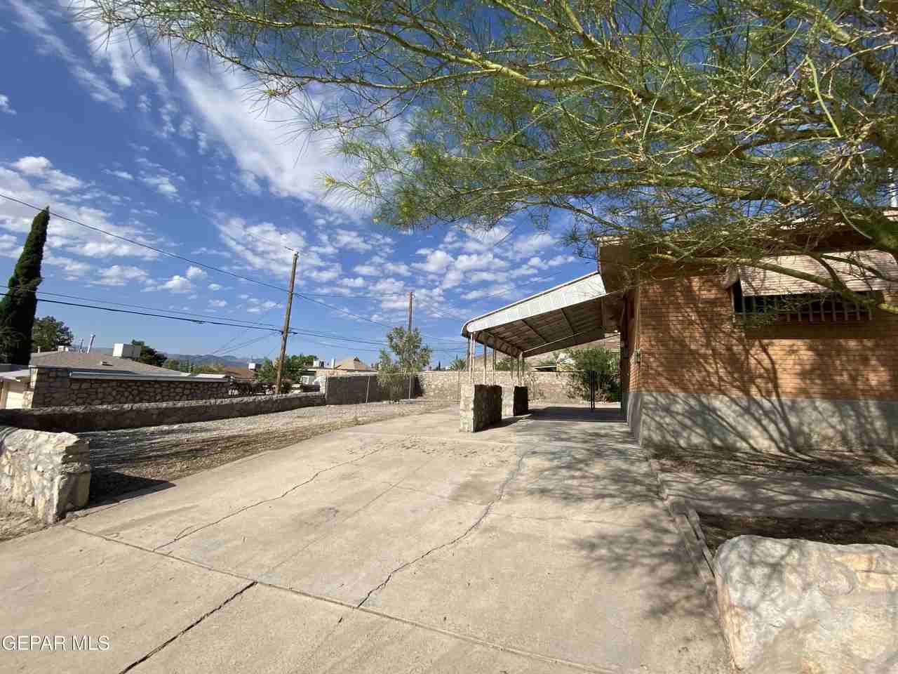 1243 Dakota St #A - Photo 3 of 26
