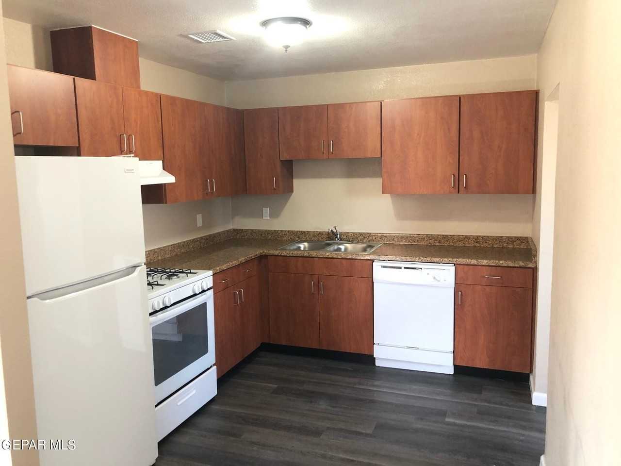 8420 Mount Whitney Dr - Photo 4 of 16