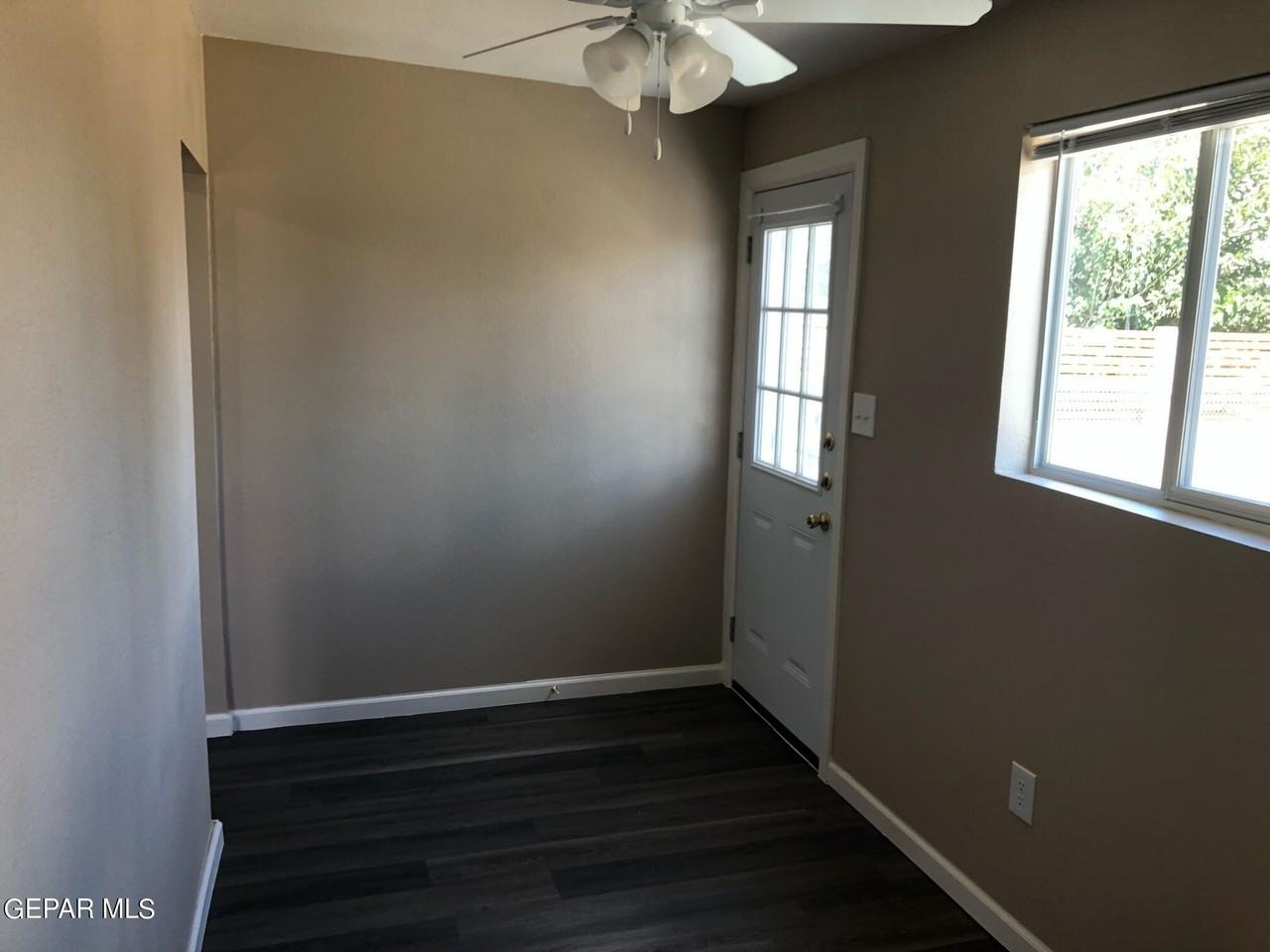 8420 Mount Whitney Dr - Photo 6 of 16
