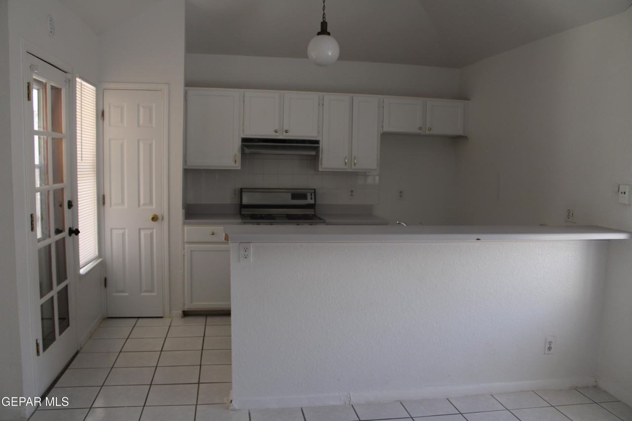 1694 Leroy Bonse Dr - Photo 5 of 25