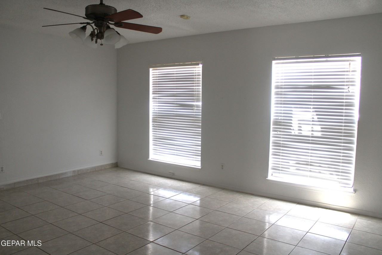 1694 Leroy Bonse Dr - Photo 7 of 25