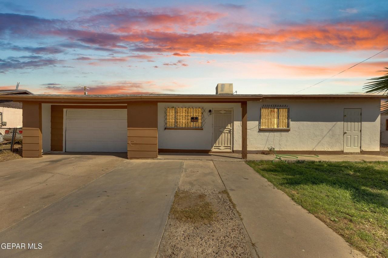 4945 Sierra Madre Dr - Photo 2 of 31