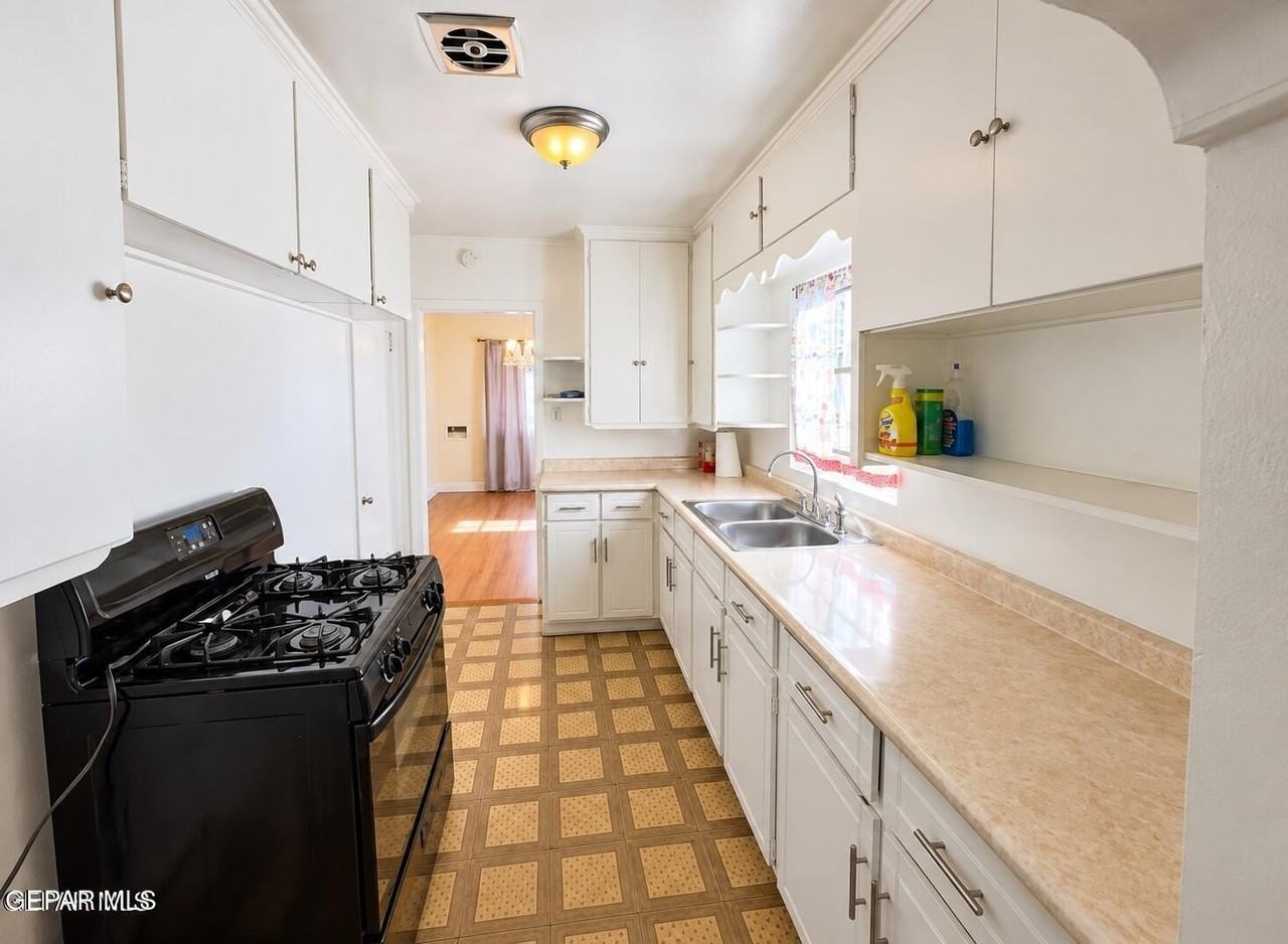 1331 Cincinnati Ave - Photo 7 of 17