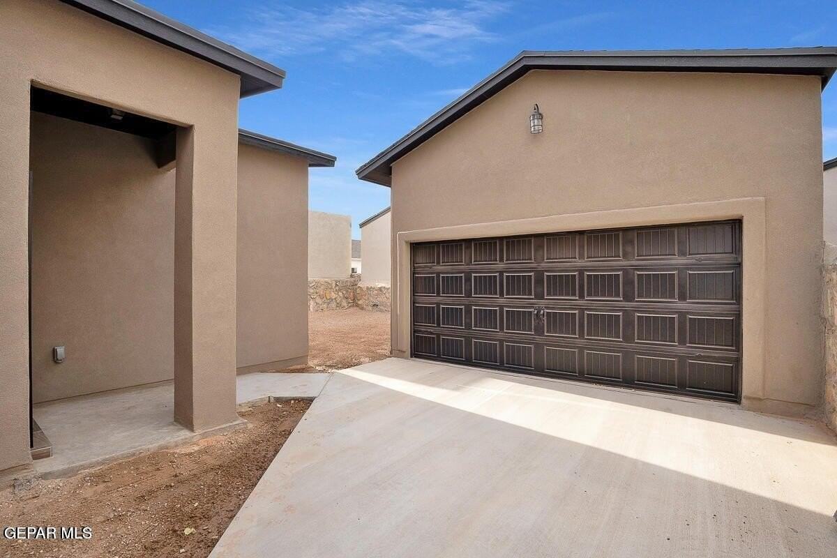 14345 Steve Joyce Pkwy - Photo 3 of 26