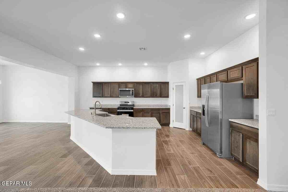 14345 Steve Joyce Pkwy - Photo 7 of 26
