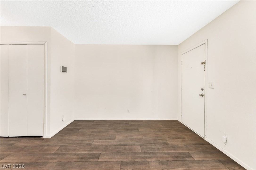 859 Rhinegold Way - Photo 5 of 24