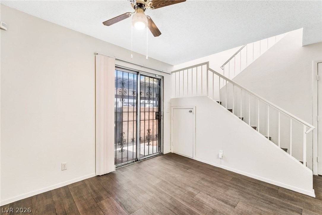 859 Rhinegold Way - Photo 6 of 24