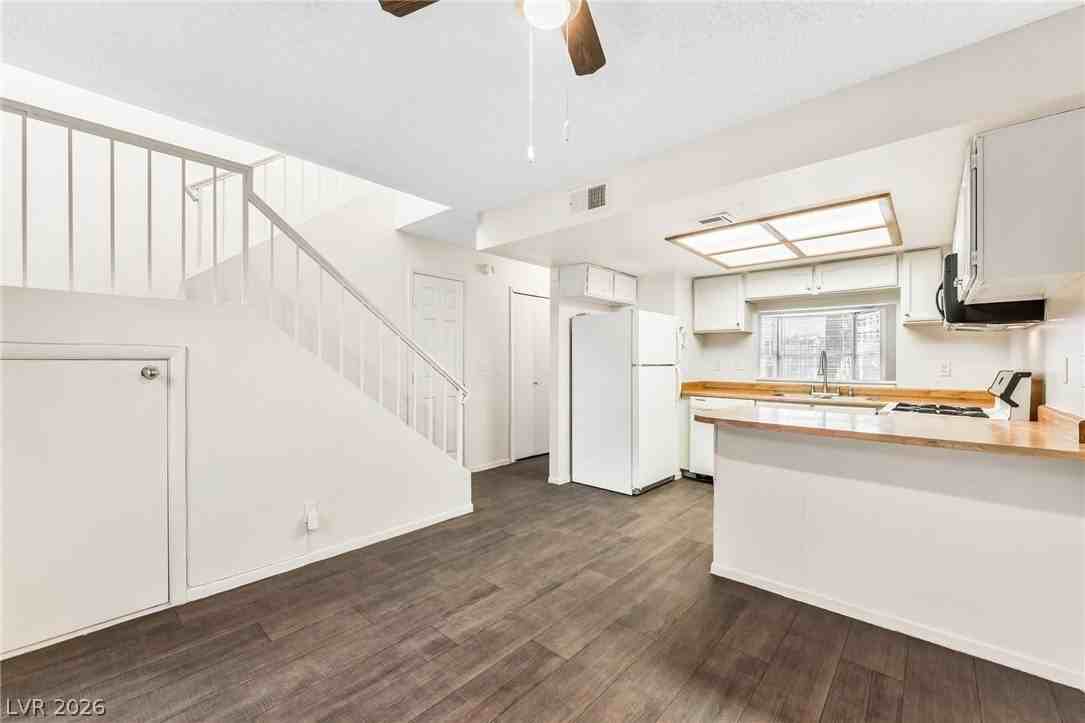859 Rhinegold Way - Photo 7 of 24
