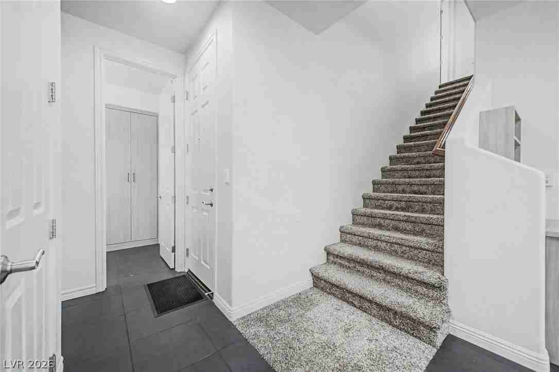 2435 Cordoba Bluff Ct - Photo 7 of 34