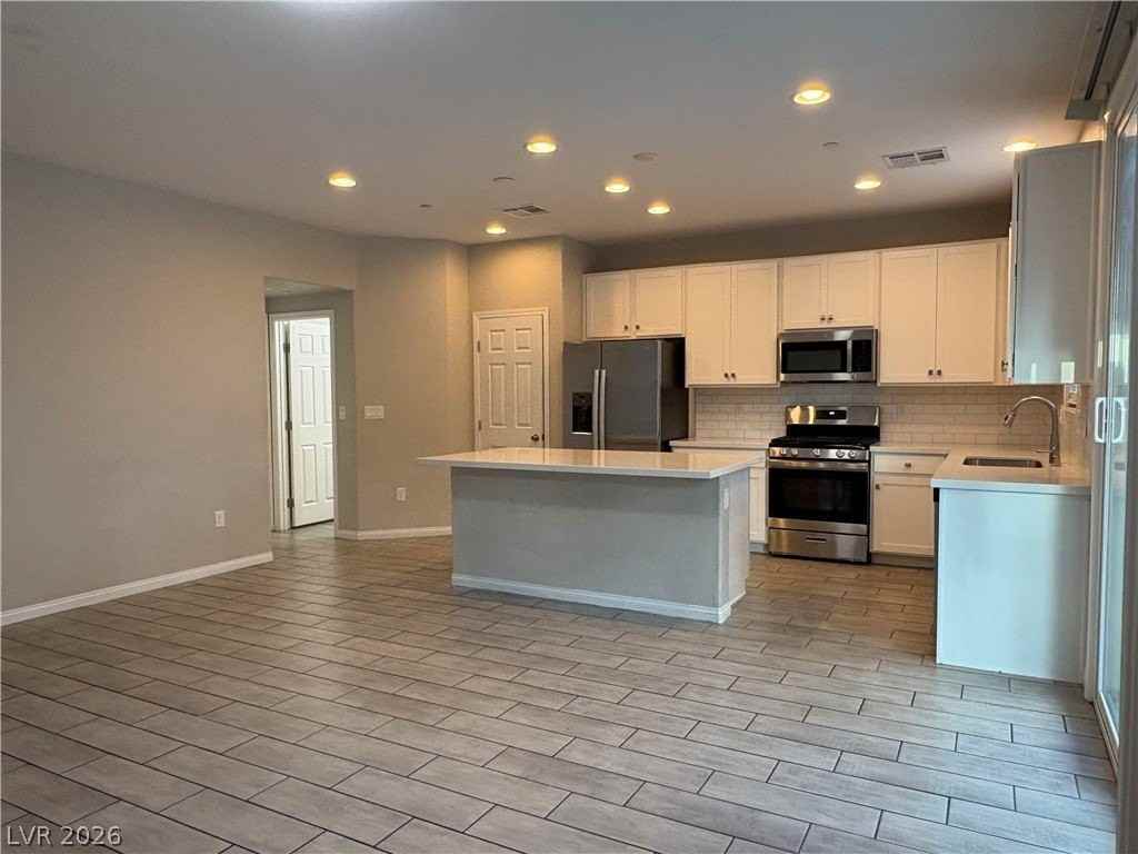 6583 Dove Point Pl - Photo 4 of 29