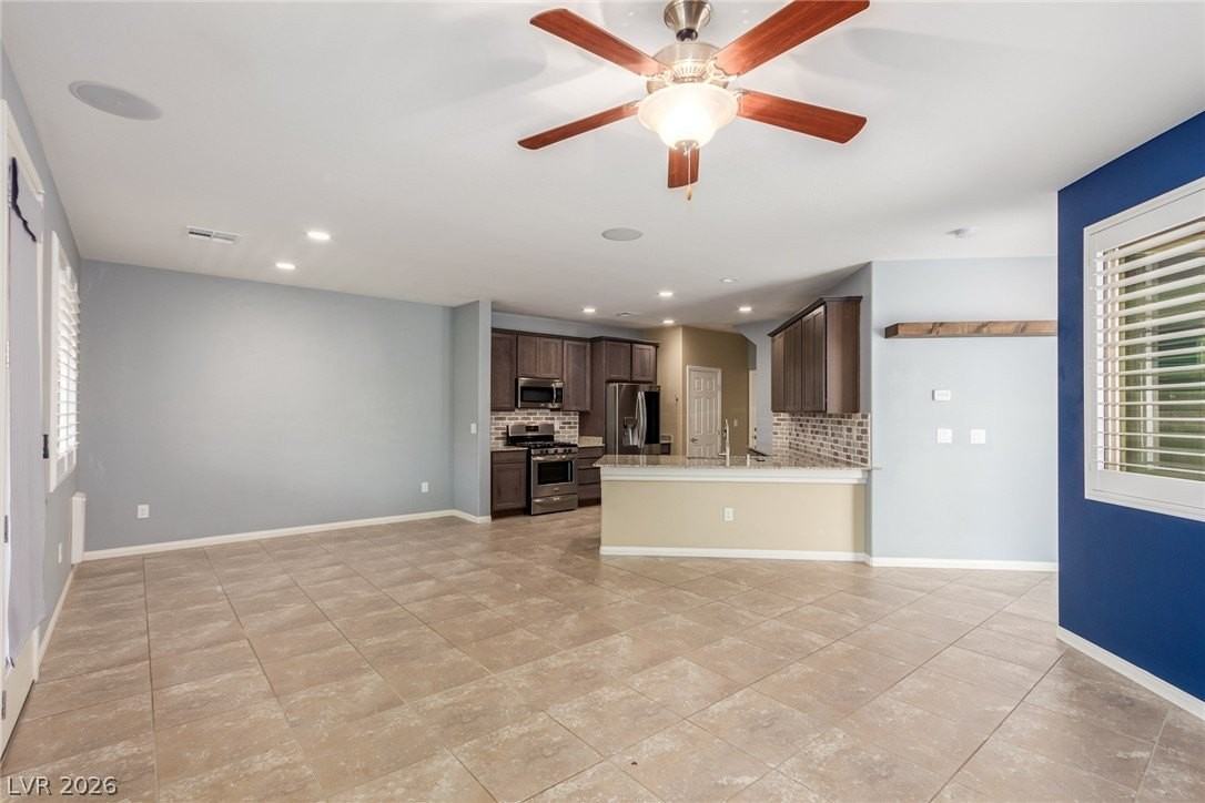 6644 Seahorse Reef St - Photo 6 of 47