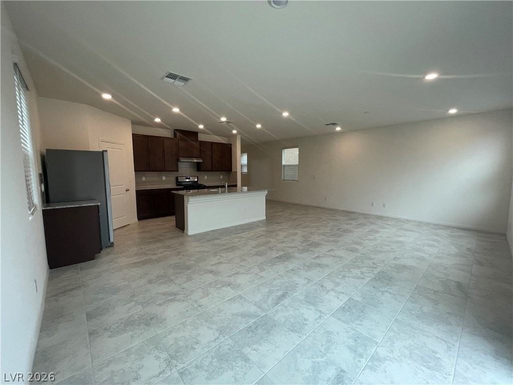8739 Beverly Grove Ct - Photo 6 of 32