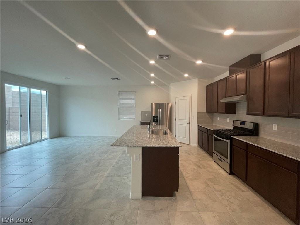8739 Beverly Grove Ct - Photo 7 of 32
