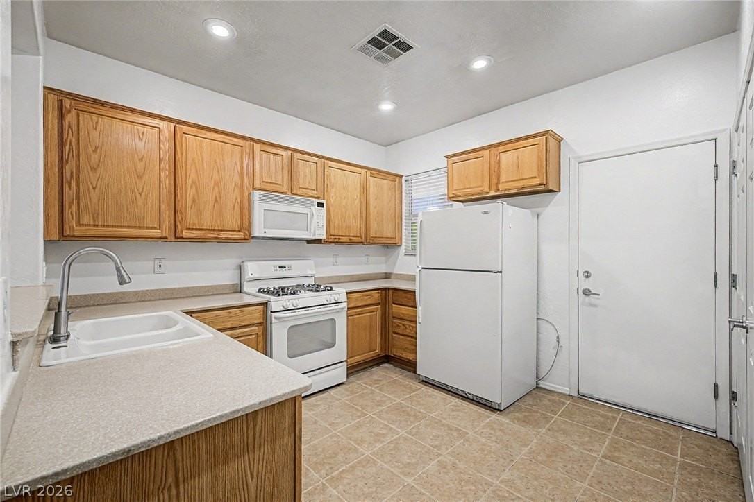 2539 Evening Twilight Ave - Photo 7 of 25