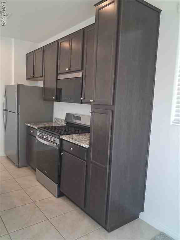 385 Desert Cadence St - Photo 4 of 20