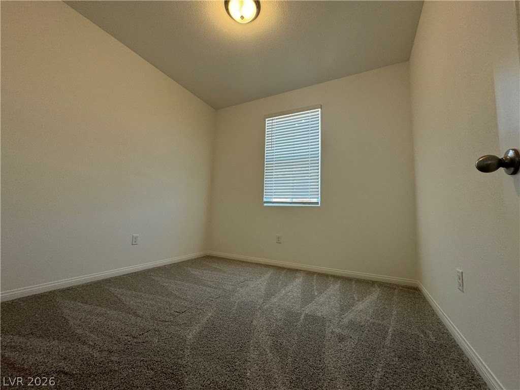 385 Desert Cadence St - Photo 6 of 20