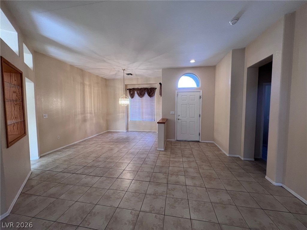 10401 Willamette Pl - Photo 3 of 21