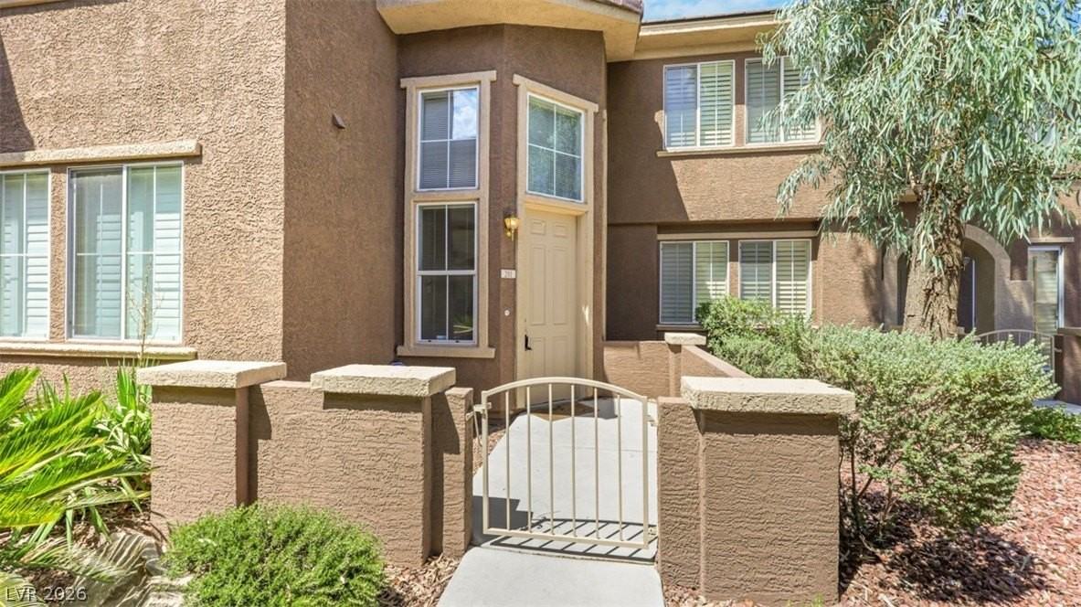3925 Palm Beach St #201 - Photo 2 of 18