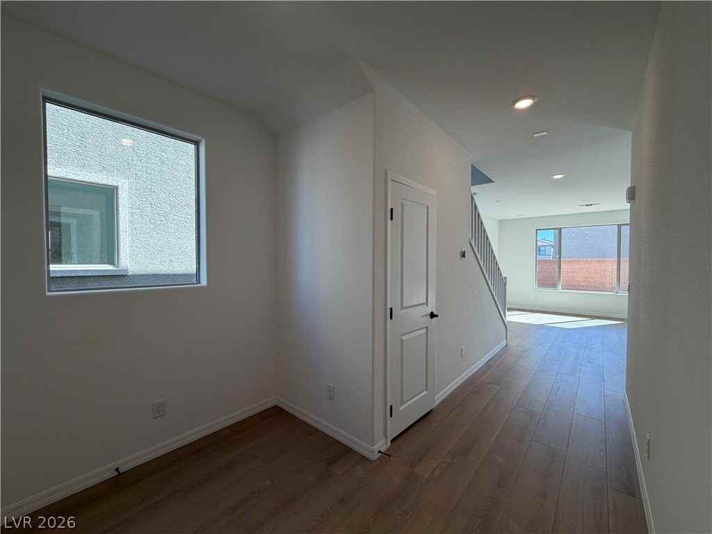 10290 Dallington St - Photo 3 of 26