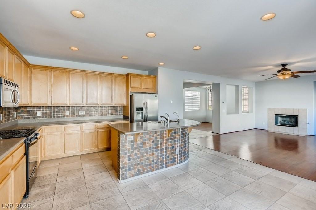 9294 Eaton Creek Ct - Photo 7 of 21