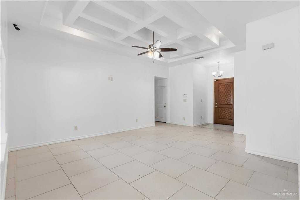 555 Greystone Cir - Photo 3 of 19
