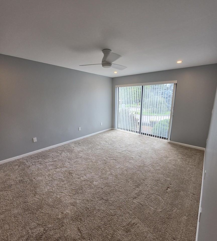 18233 University Park Dr - Photo 6 of 35