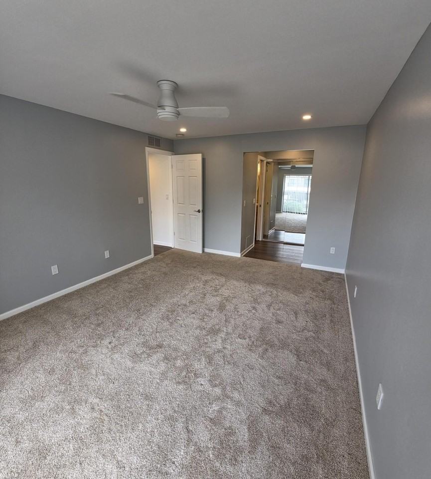 18233 University Park Dr - Photo 7 of 35