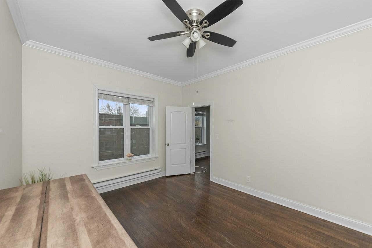 917 West Waveland Avenue, Unit 1A - Photo 3 of 8