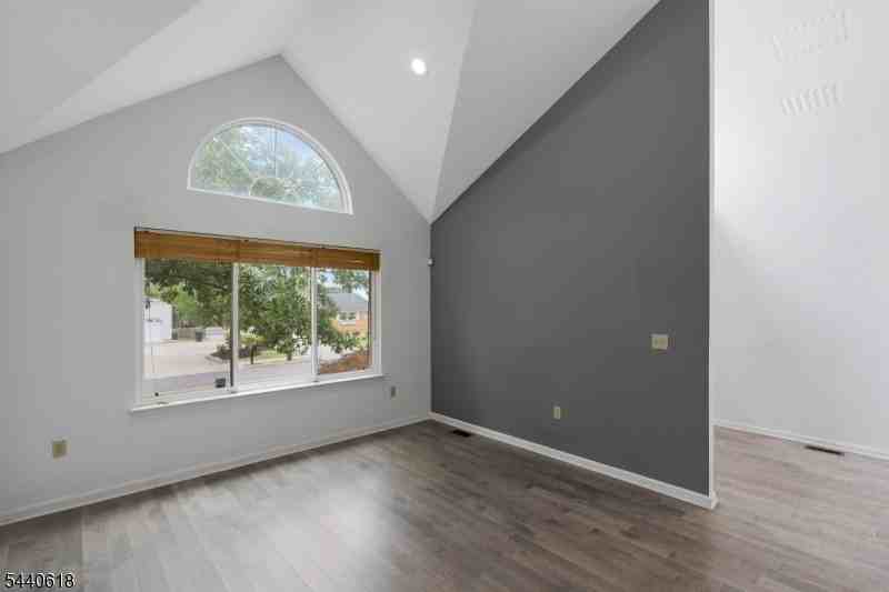 450 Vanderveer Rd - Photo 5 of 46