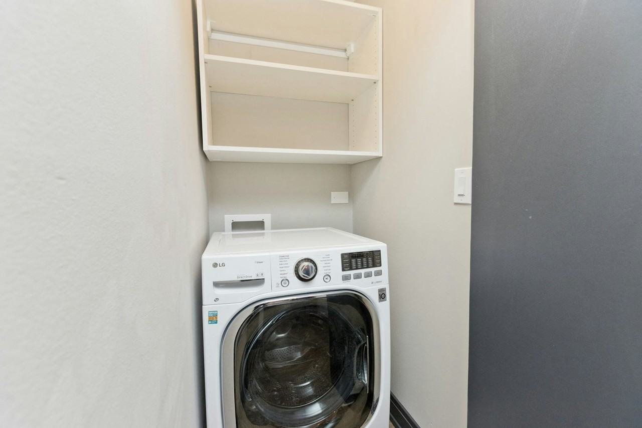 512 West Wrightwood Avenue, Unit 2D - Photo 3 of 8