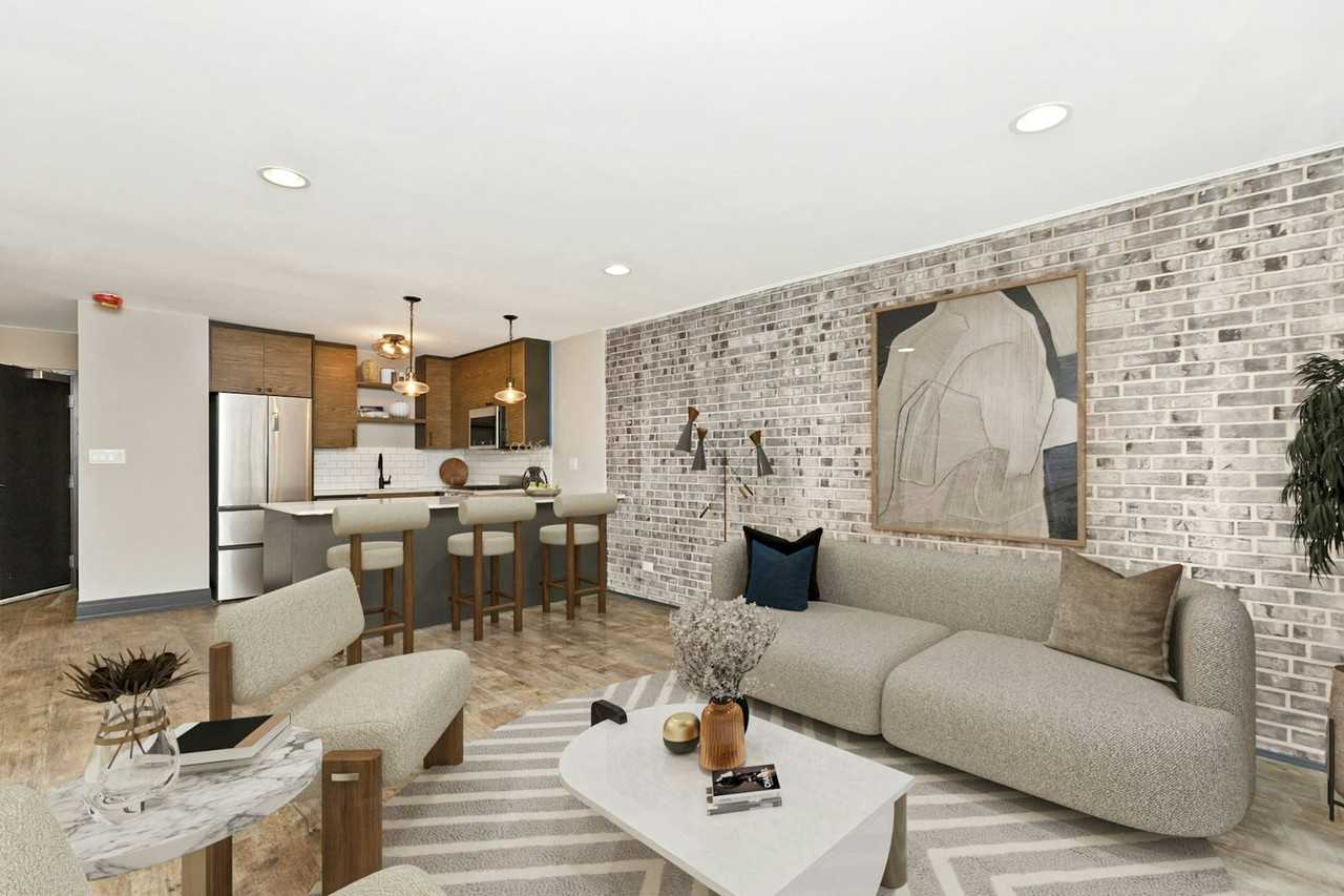 512 West Wrightwood Avenue, Unit 2D - Photo 4 of 8